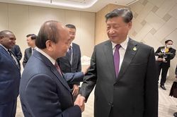 Chủ tịch nước Nguyễn Xuân Phúc gặp Chủ tịch Trung Quốc Tập Cận Bình, Phó Tổng Thống Mỹ Kamala Harris