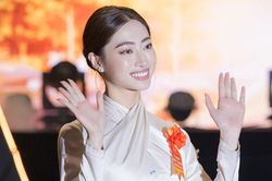 Hoa hậu Lương Thùy Linh nhận quyết định làm trợ giảng