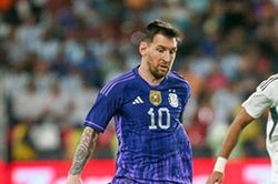 Messi khiến fan lo âu khi không tập luyện dùng ĐT Argentina