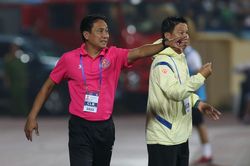 HLV Sài Gòn FC: Đội chưa đá đã bị làm việc thanh lý hợp đồng, hết trả lương từ hôm nay