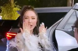 Bảo Thy bất ngờ gỡ hết móng tay để làm điều này với fan