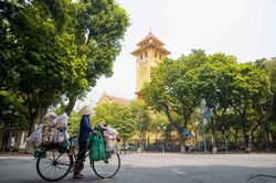 Hà Nội ngày nắng hanh vàng