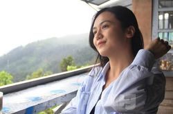 Giới trẻ kéo nhau lên đèo Hải Vân thư giãn, 'săn mây' dịp cuối tuần