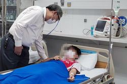 Học sinh iSchool Nha Trang ngộ độc, 1 em tử vong: Chờ xác định nguyên nhân