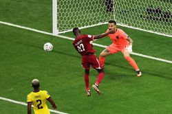 Qatar trở thành đội chủ nhà khởi đầu tệ nhất lịch sử World Cup
