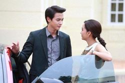 Ngất ngây vì đại gia cả người dát toàn hàng hiệu, gái xinh sập bẫy Sở Khanh