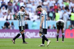Vòng bảng World Cup 2022: Đội tuyển Argentina đã rơi vào 'thảm kịch' trước Saudi Arabia thế nào?