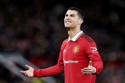 MU chấm dứt hợp đồng với Ronaldo ngay lập tức