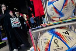 2 ứng dụng World Cup của Qatar bị gắn nhãn 'phần mềm gián điệp'