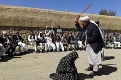 14 người bị phạt roi thị chúng ở Afghanistan