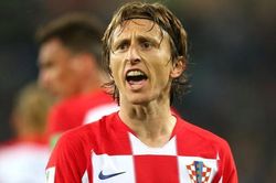 Modric lập kỷ lục chưa từng có, Ronaldo sắp theo chân?