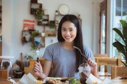 Ăn tối giờ nào tốt nhất không gây béo phì mà khỏe mạnh: Đáp án đơn giản nhưng ít ai làm được
