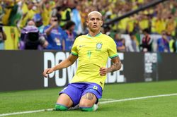 Trực tiếp bóng đá Brazil 2-0 Serbia: Siêu phẩm của Richarlison