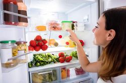 Tủ lạnh nên để bao nhiêu độ là hợp lý, đảm bảo an toàn thực phẩm?