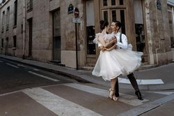 Ảnh cưới chụp ở Paris đậm chất khiêu vũ của Khánh Thi - Phan Hiển