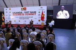 Tổng thống Uganda dự Diễn đàn doanh nghiệp Việt Nam - Uganda
