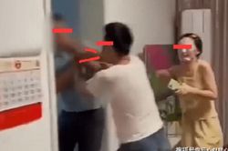 Về đến cửa thấy hàng xóm xì xầm, chồng ập vào nhà phát hiện cảnh tượng không ngờ