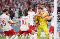 HIGHTLIGHTS: Szczesny và Lewandowski khiến Saudi Arabia ôm hận