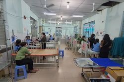 Tiền Giang: 14 học sinh nhập viện cấp cứu nghi bị ngộ độc thực phẩm
