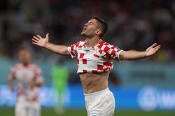 Croatia chiếm ngôi đầu sau chiến thắng 4-1 trước Canada