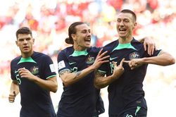 Video bàn thắng World Cup Tunisia 0-1 Úc: Socceroos gây bất ngờ