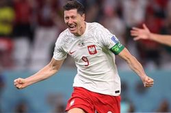 Giọt nước mắt hạnh phúc của siêu tiền đạo nắm giữ nhiều kỷ lục Lewandowski
