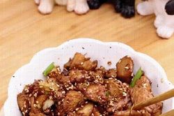 Cách làm ức gà rang mè đơn giản mà ngon hết cỡ