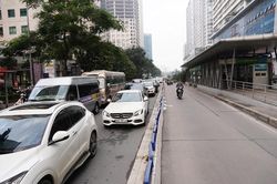 Chuyện 'trái ngược' ròng rã ở tuyến đường BRT