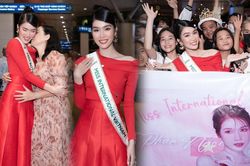 Á hậu Phương Anh chính thức lên đường chinh chiến Miss International 2022: Fan phủ kín sân bay chụp ảnh
