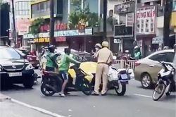 Xác minh ô tô tông ngã xe CSGT rồi bỏ chạy ở TP.HCM