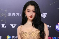 Thảm họa thời trang của Quan Hiểu Đồng