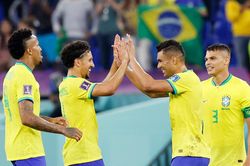 Casemiro tỏa sáng, Brazil thắng nghẹt thở Thụy Sĩ