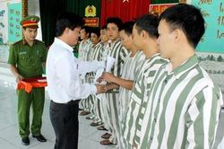 Bài 2: Công việc và sự sẻ chia, cảm thông