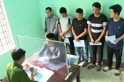 Chính trị - Xã hội Pháp luật - Cuộc sống Tạm giữ nhiều đối tượng liên quan đến cá độ bóng đá hơn 14 tỷ đồng