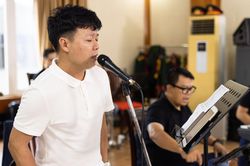 Ca sĩ Vũ Thắng Lợi lần đầu song ca với 'đàn anh' Tấn Minh trong 'Hà Nội riêng tôi'