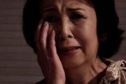 Con trai bỏ vợ đón bạn gái đang bầu về, tôi mừng 'chăm tận răng'