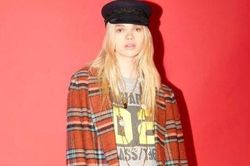 DSquared2 ra mắt bộ sưu tập Thu đông 2023 đầy sức sống của tuổi trẻ