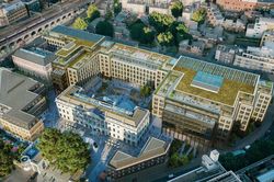 London bác đơn xin di dời của Đại sứ quán Trung Quốc