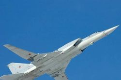 Bộ Quốc phòng Nga nhận thêm oanh tạc cơ Tu-22M3M hiện đại hóa giữa lúc căng thẳng với Ukraine