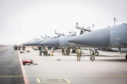 Đô đốc Mỹ: Ukraine sẽ nhận tiêm kích F-16 ngay đầu năm 2023