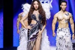 Mỹ nhân Việt xử lý sự cố trên sàn diễn: Người nhận 'mưa lời khen', người vẫn thần thái ngời ngời