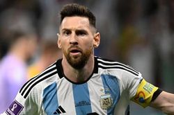 Argentina đang chơi thứ bóng đá khác lạ!