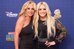Britney Spears bất ngờ đánh tiếng làm lành với em gái