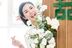 Bí quyết để tiệc cưới hoa sen đẹp thanh thoát, sang trọng như lễ ăn hỏi của Hoa hậu Ngọc Hân