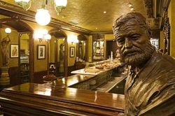 Những quán bar, nhà hàng có lịch sử gắn liền với nền văn học