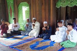 Văn hóa trong trang phục truyền thống dân tộc Chăm Islam