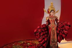Trang phục dân tộc dự thi của Phương Anh tại Miss International 2022