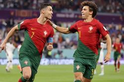 World Cup ngày 6/12: Messi chờ Ronaldo 'lên tiếng'