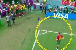 Bernardo Silva nhầm luật nên không dám ăn mừng quá lâu cùng đồng đội