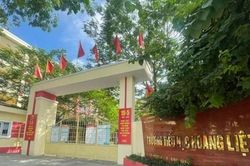 Hà Nội: Hút thử thuốc lá điện tử, 8 học sinh tiểu học nhập viện